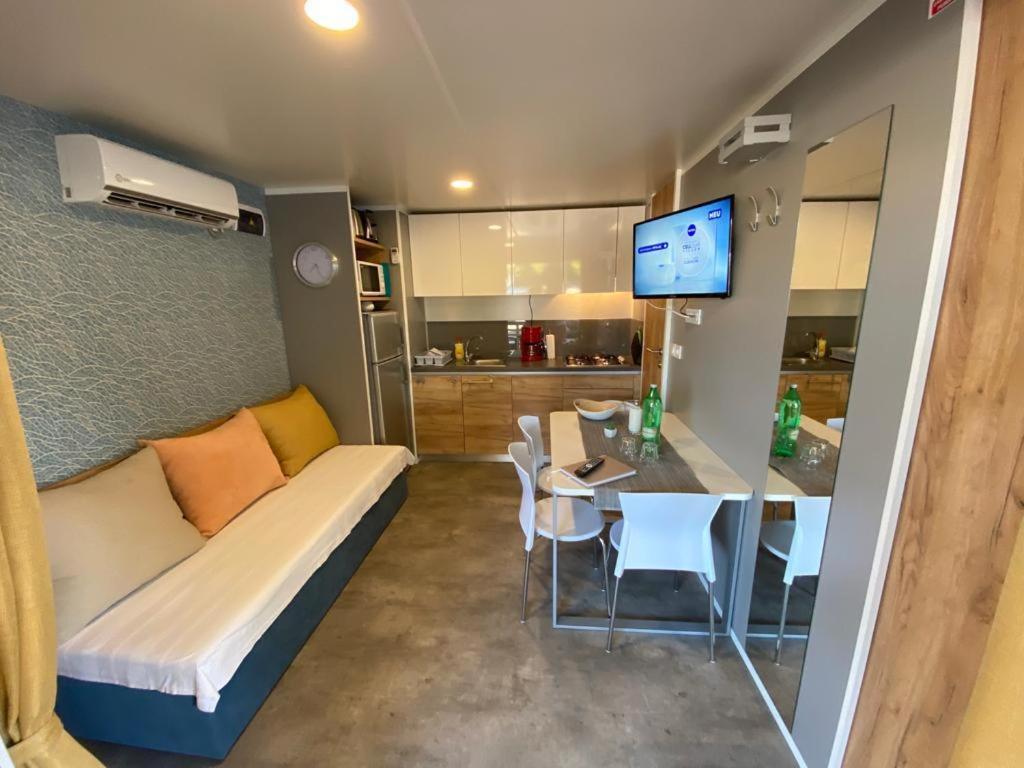 Mobilehome Ive U. Slavka เยเซรา ภายนอก รูปภาพ